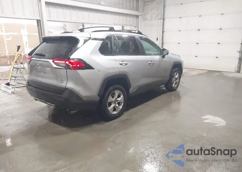 2021 Toyota Rav4 Xle from USA, damaged, VIN 2T3P1RFV0MC161938